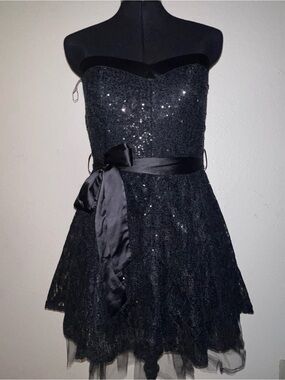 NWT Potter’s Pot Sequin Strapless Dress – many sizes available